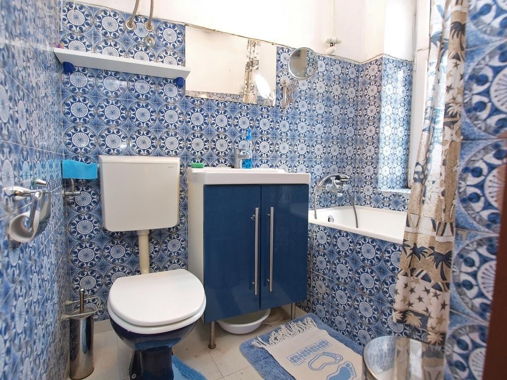 Apartments By The Sea 1050 ロヴィニ エクステリア 写真