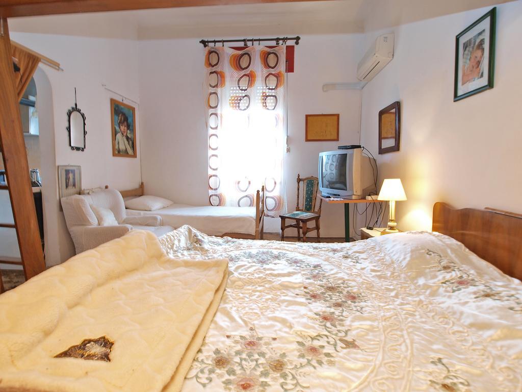 Apartments By The Sea 1050 ロヴィニ エクステリア 写真