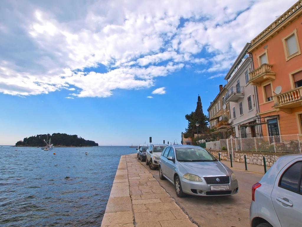Apartments By The Sea 1050 ロヴィニ エクステリア 写真